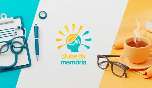 Pessoas de diferentes idades e profissões usando o Clube da Memória